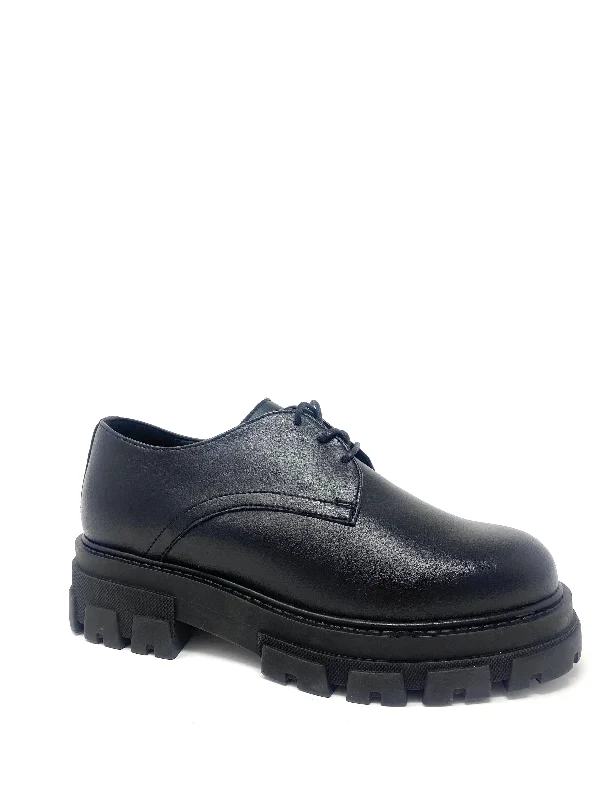 Leila Oxford in Black from Novacas